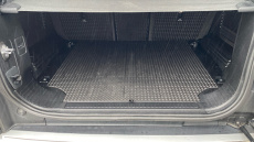 Land Rover Defender 2.0 P300 SE 110 5dr Auto Petrol Estate